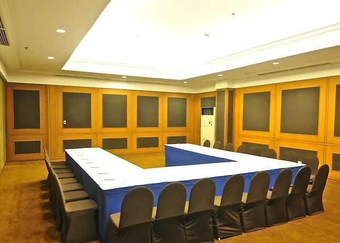 Hotel Summit Circle - Quarantine Cebu